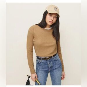 NWT Reformation Dana Cashmere Crew Sweater Size M color in Crème Brûlée.